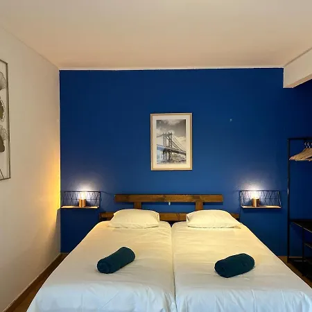 House - 5br - Sleeps 10 Near Lisbon & Cascais Casa vacanze Oeiras