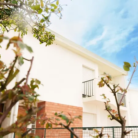 House - 5br - Sleeps 10 Near Lisbon & Cascais Casa vacanze