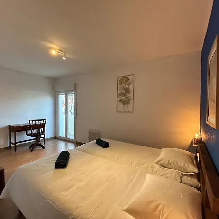 House - 5br - Sleeps 10 Near Lisbon & Cascais Oeiras